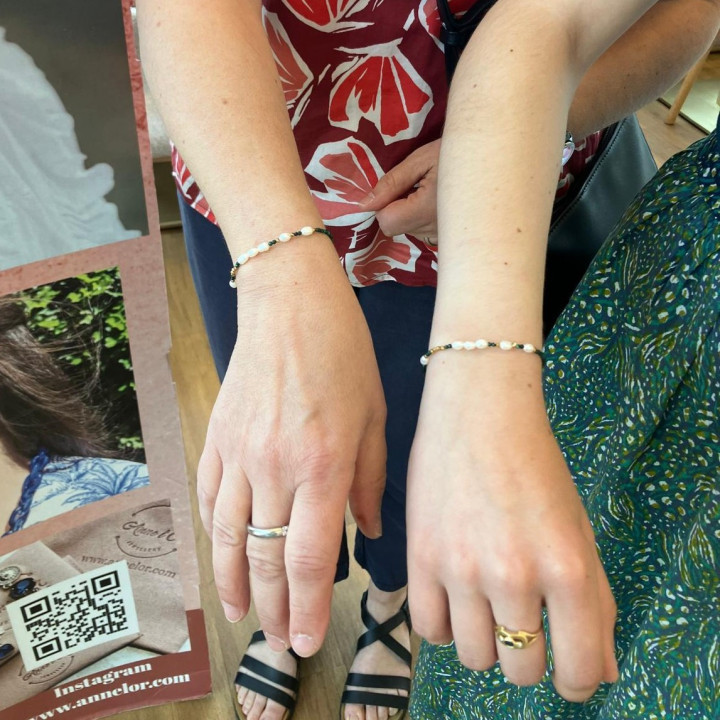 Bracelets créés lors d'ateliers créatifs de Murmures Precieux® Bijoux créé avec l'alphabet Morse bijoux encodés grace au morse