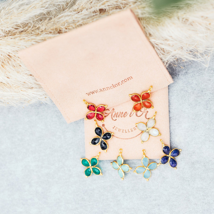 Pendentifs Murmures Precieux® Bijoux créé avec l'alphabet Morse en pierre fine de plusieurs couleurs pour les colliers personnalisés Murmures Precieux® Bijoux créé avec l'alphabet Morse