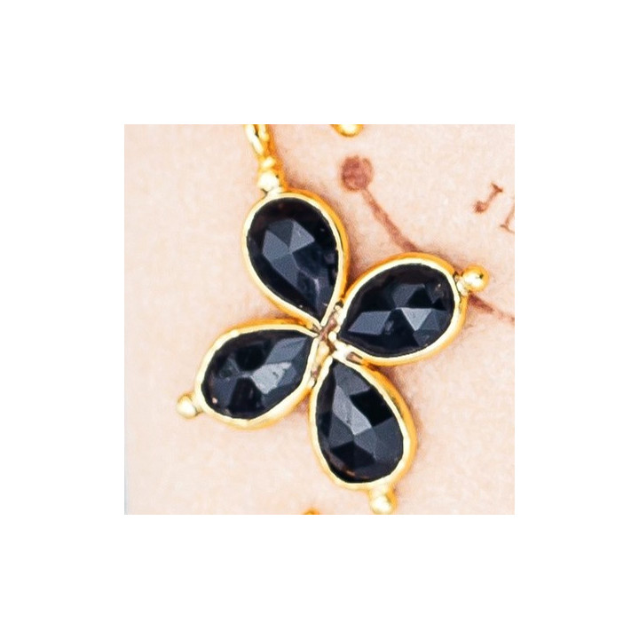 Murmures Precieux® dash and dot jewellery pendant made from black semi-precious stones, for Murmures Precieux® dash and dot jewellery personalised necklaces