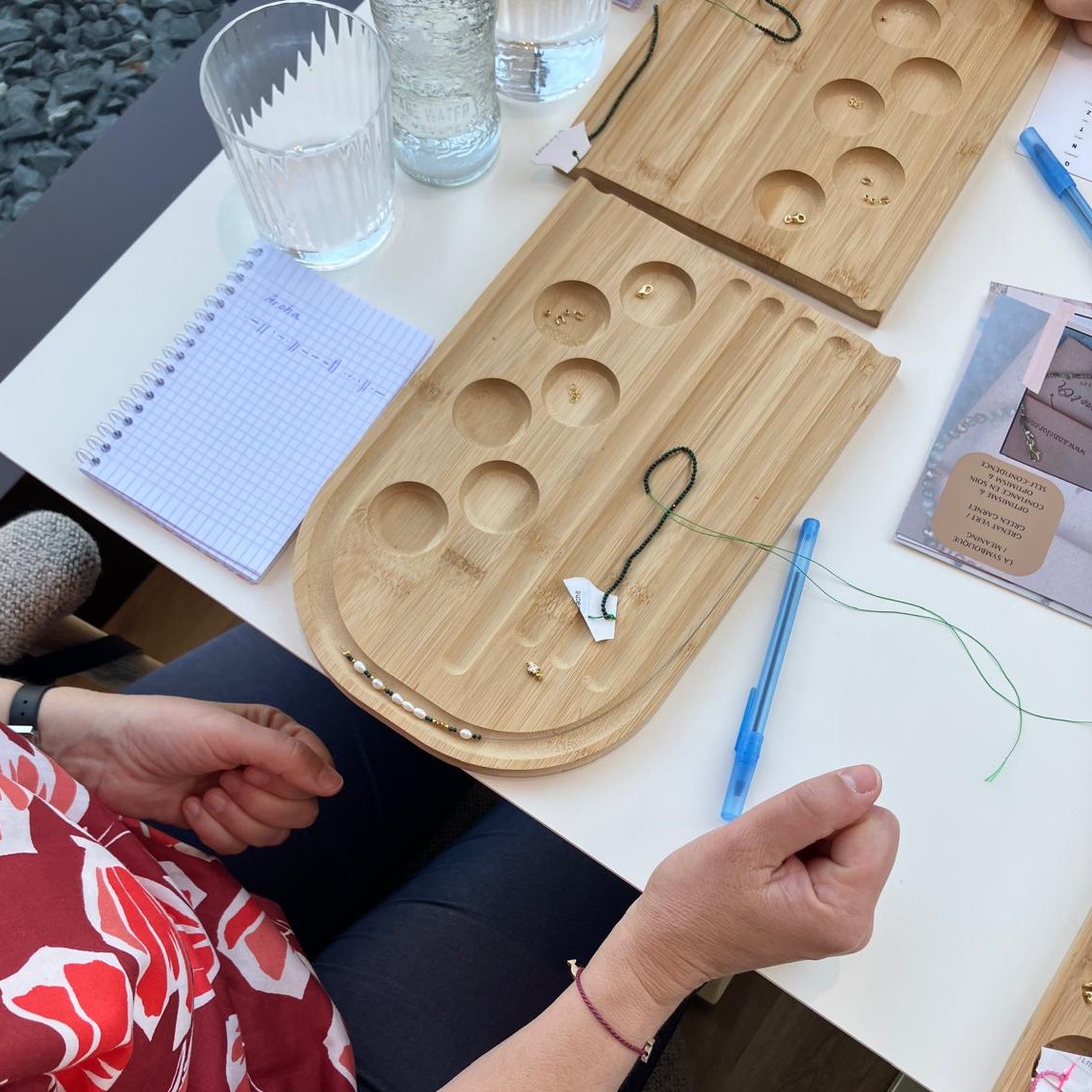murmures precieux - ateliers creatifs de bijoux personnalisés porteur de sens